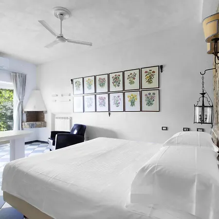 Aparthotel I Giardini Dei Sensi 2*